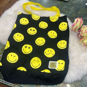 Smiley World Tote 🤩🥰🤩🤩